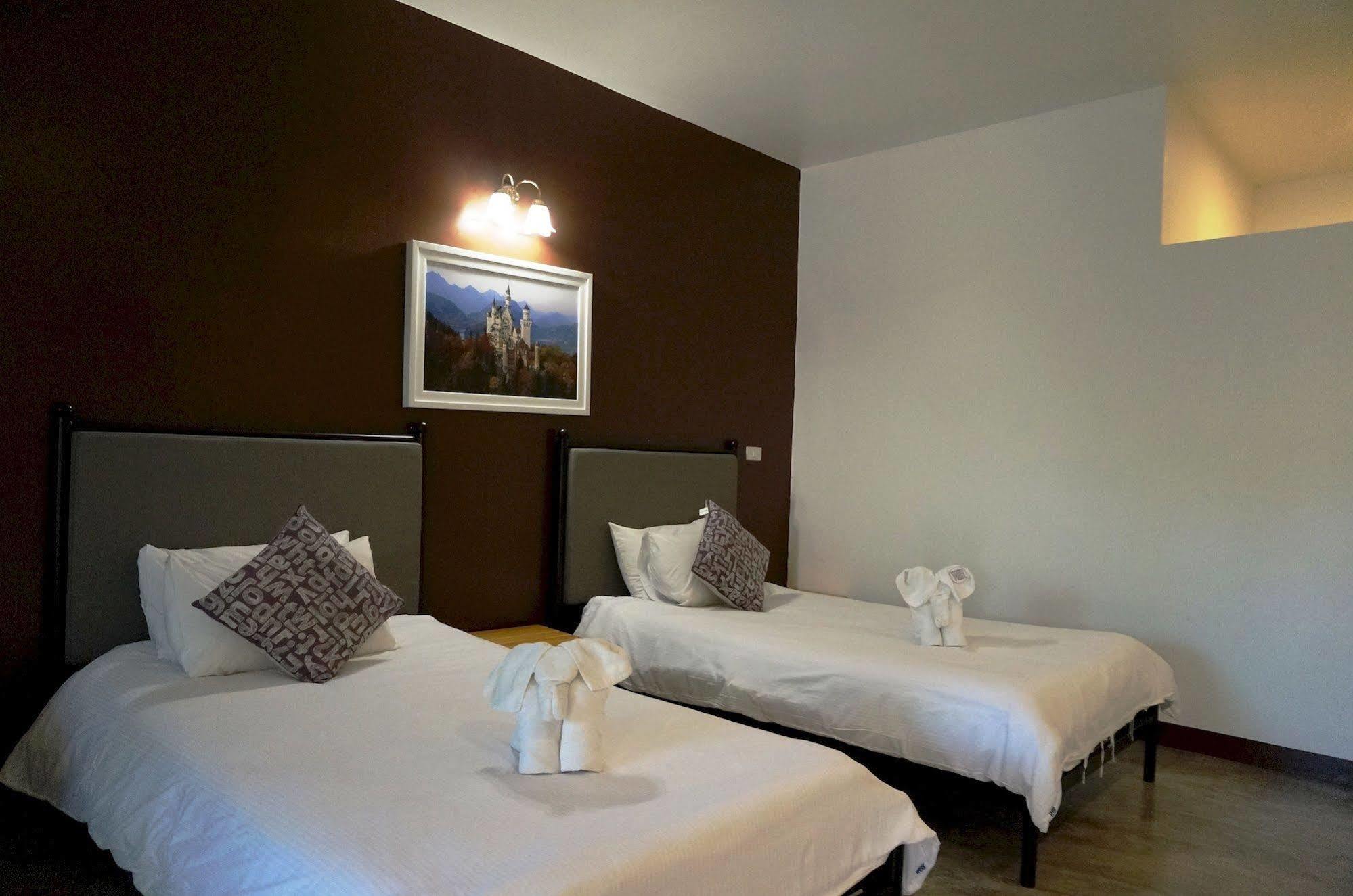 N.P. House Hua Hin Hotel Ngoại thất bức ảnh