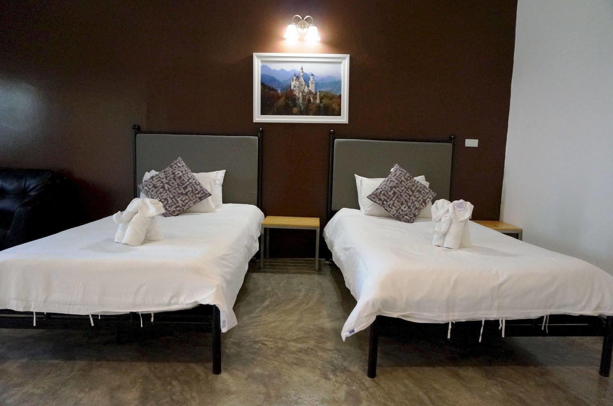 N.P. House Hua Hin Hotel Ngoại thất bức ảnh